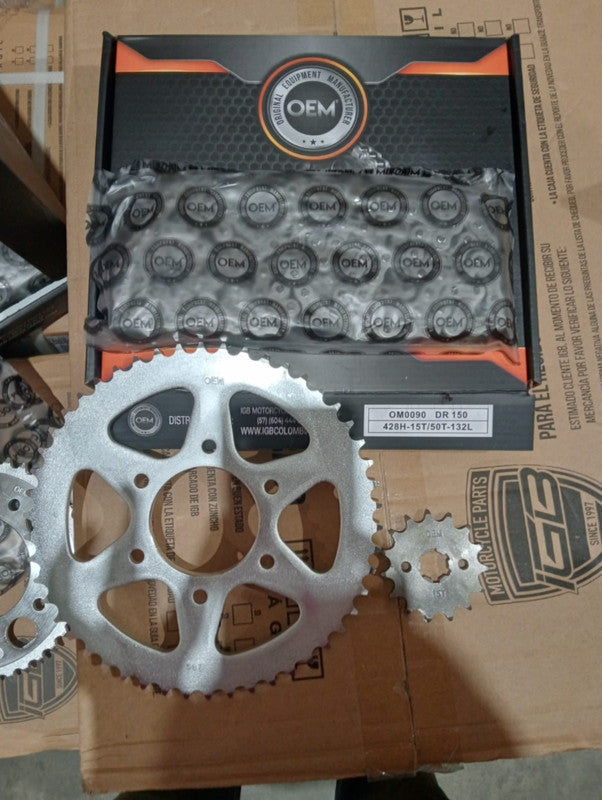 Kit de Arrastre 15x50 6 Huecos (Cadena 428H-132) para Motocicleta Suzuki DR 150 - Marca OEM (Calidad Original) (Despacho 4 a 5 días hábiles)