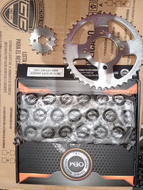 Kit de Arrastre 15x42 4 Huecos (Cadena 428H-132) para Motocicleta AKT 150 RTX, Unishock - Marca OEM (Calidad Original) (Despacho 4 a 5 días hábiles)
