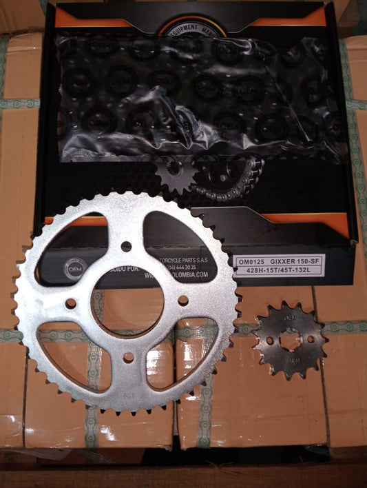 Kit de Arrastre 15x45 4 Huecos (Cadena 428H-132) para Motocicleta Suzuki Gixxer 150, SF - Marca OEM (Calidad Original) (Despacho 4 a 5 días hábiles)